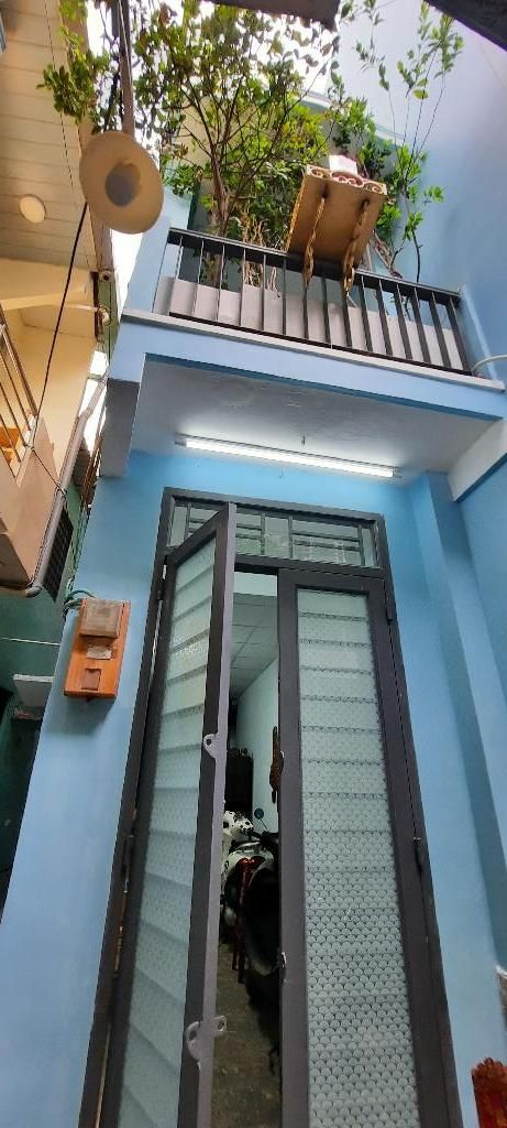 CHỢ HOA HỒ THỊ KỶ - SÁT MẶT TIỀN - HẺM TRƯỚC NHÀ 3M, 22M2 CHỈ NHỈNH 3 TỶ