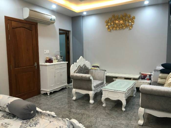 5 TẦNG- XE HƠI QUAY ĐẦU- NGANG BỀ THẾ 6M- FULL NỘI THẤT CAO CẤP- KHU VỰC QUAN CHỨC CẤP CAO SINH SỐNG- KẾ BÊN NHÀ THI ĐẤU ĐA NĂNG- VINCOM NAM LONG