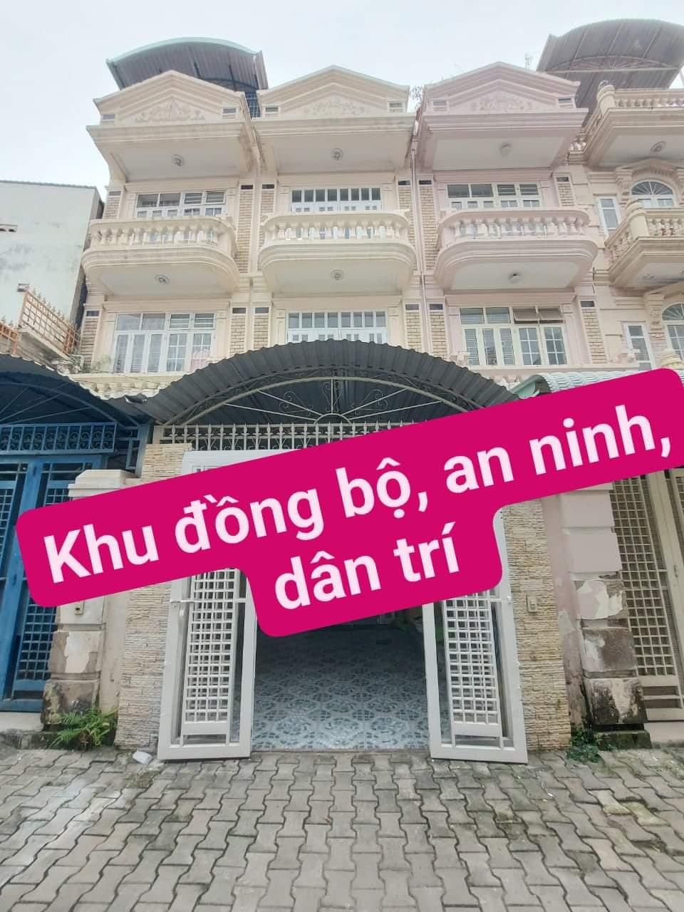 CHỖ XE HƠI QUAY ĐẦU 10M - CÁCH MẶT TIỀN LÝ PHỤC MAN 50M - 3 TẦNG - NHÀ MỚI Ở NGAY - KHU ĐỒNG BỘ - AN NINH - YÊN TĨNH - KẾ BÊN NHÀ THI ĐẤU ĐA NĂNG - F. BÌNH THUẬN - QUẬN 7.,