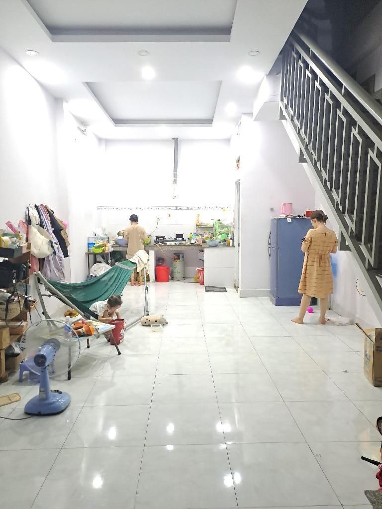 HẺM THÔNG THOÁNG - 40.9M2 - 3 TẦNG - NGAY COOPMARK QUANG TRUNG